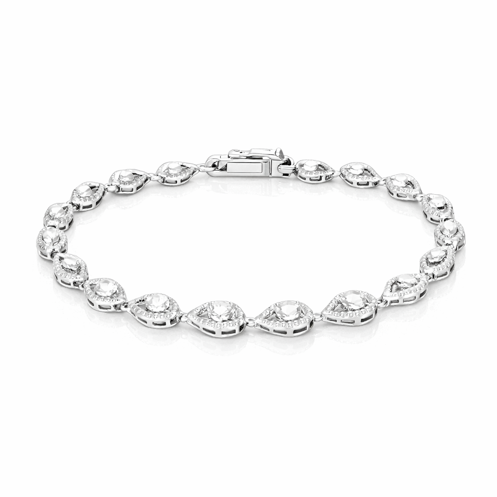 Bracelet Mabel Created With a Pear-Shaped White Sapphire