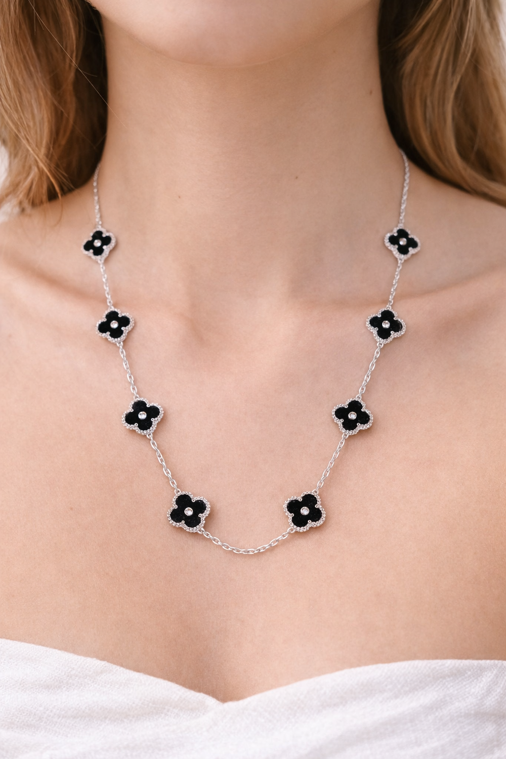 Mabel Clover Eight Pavé – Black