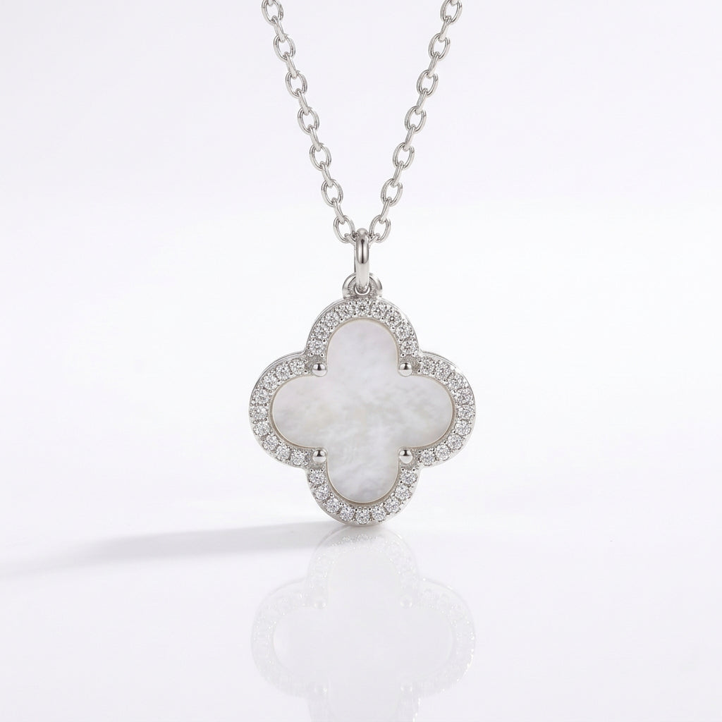 Élan Duo Clover Necklace