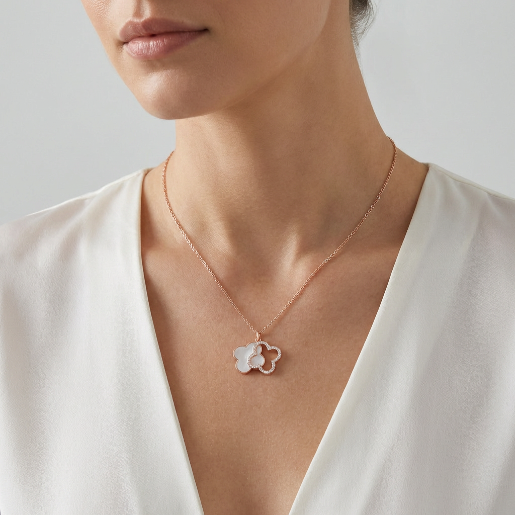 Élan Duo Clover Necklace